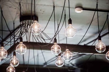 nowoczesne lampy żarówki